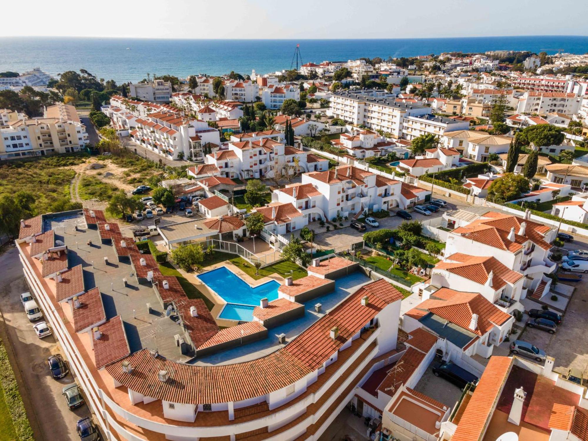 Santa Eulalia 2-Bedroom Apartment - Swimming Pool - Wifi Albufeira Eksteriør bilde