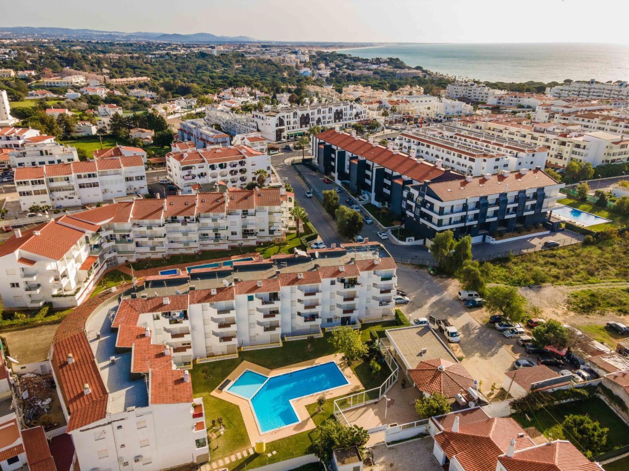 Santa Eulalia 2-Bedroom Apartment - Swimming Pool - Wifi Albufeira Eksteriør bilde